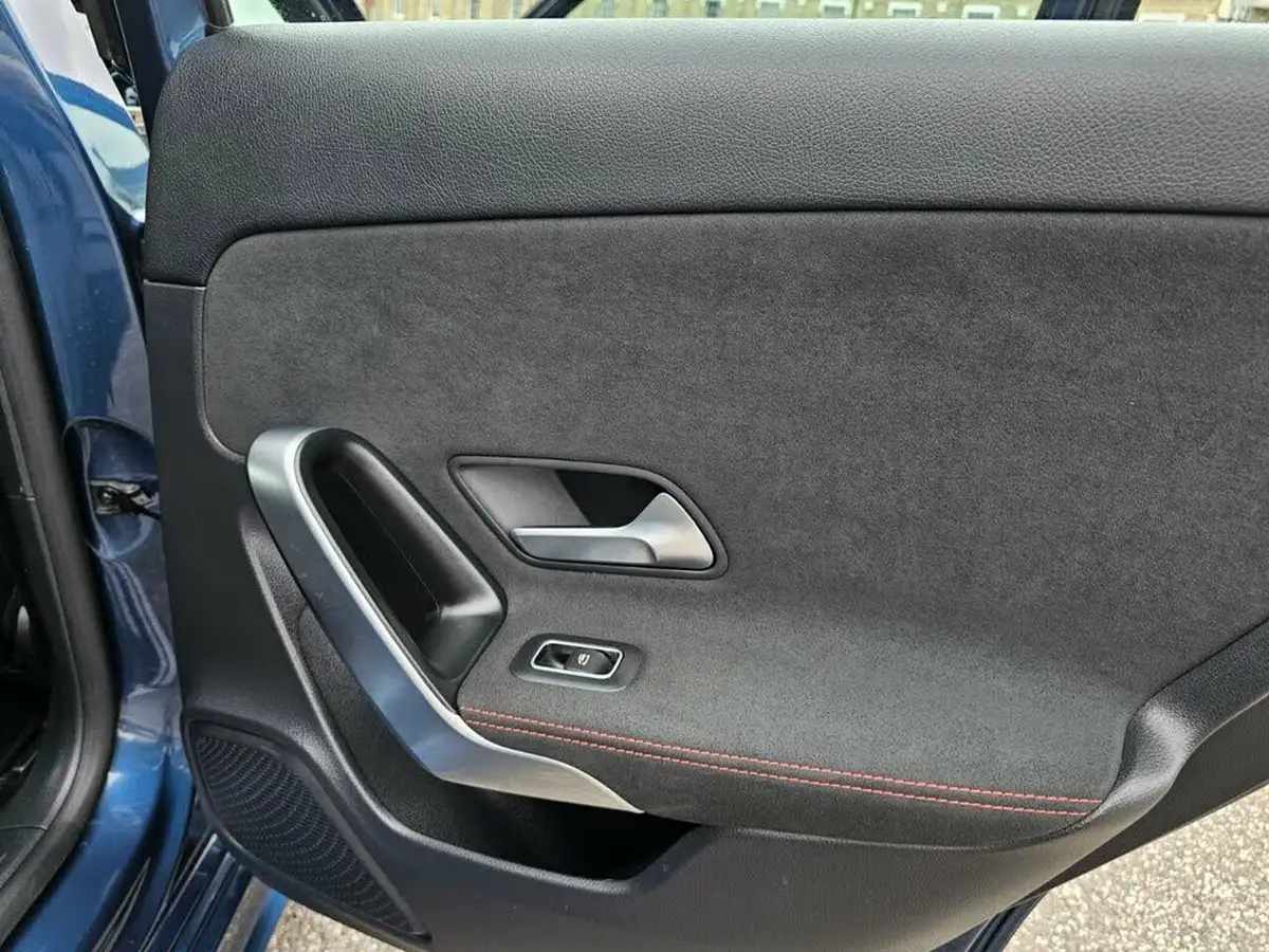 2019-mercedes-benz-a-class-13-a180-amg-line-executive-hatchback-5d-7g-dct-big-30