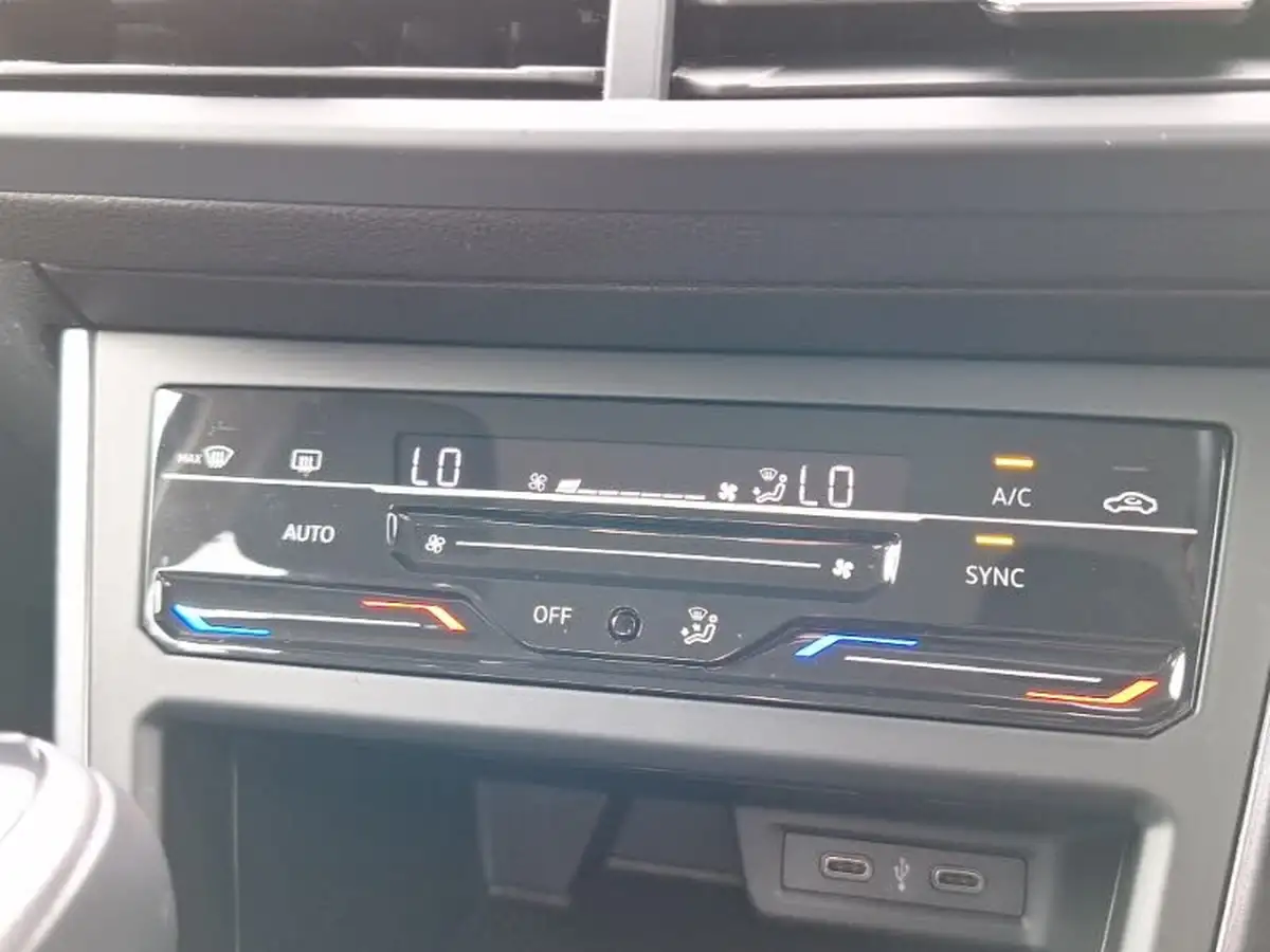 2022-volkswagen-polo-10-tsi-style-big-10