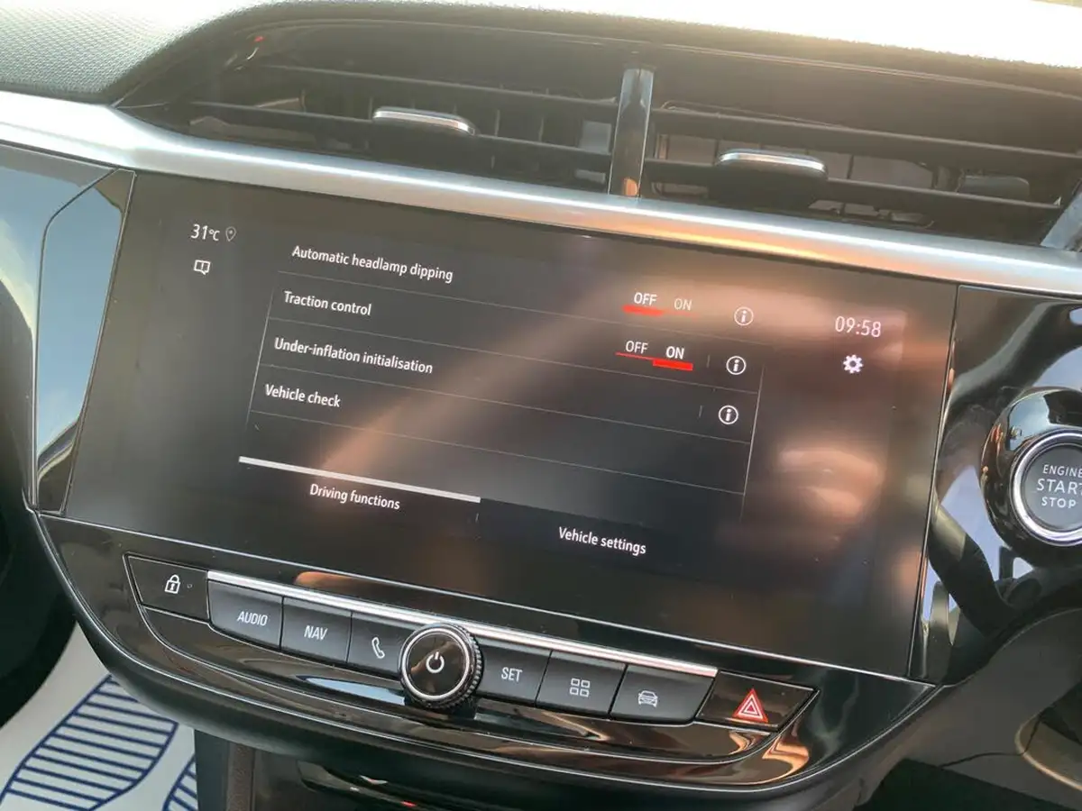 2021-vauxhall-corsa-12-turbo-elite-nav-premium-auto-big-17