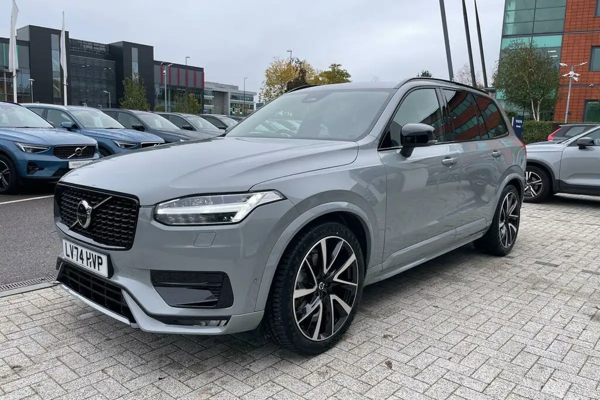 2024-volvo-xc90-20-b5-ultra-dark-big-10