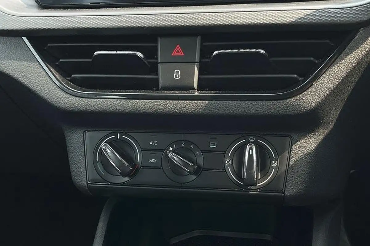 2020-skoda-kamiq-15-tsi-se-big-29