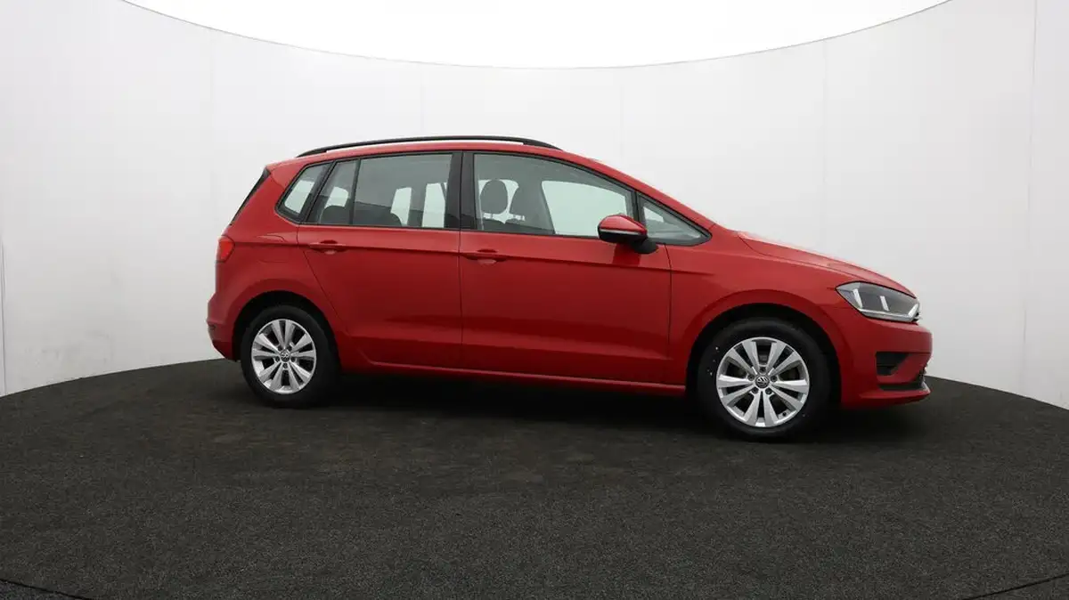 2017-volkswagen-golf-sv-16tdi-se-110ps-bmtss-big-44