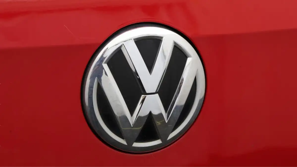 2017-volkswagen-golf-sv-16tdi-se-110ps-bmtss-big-20