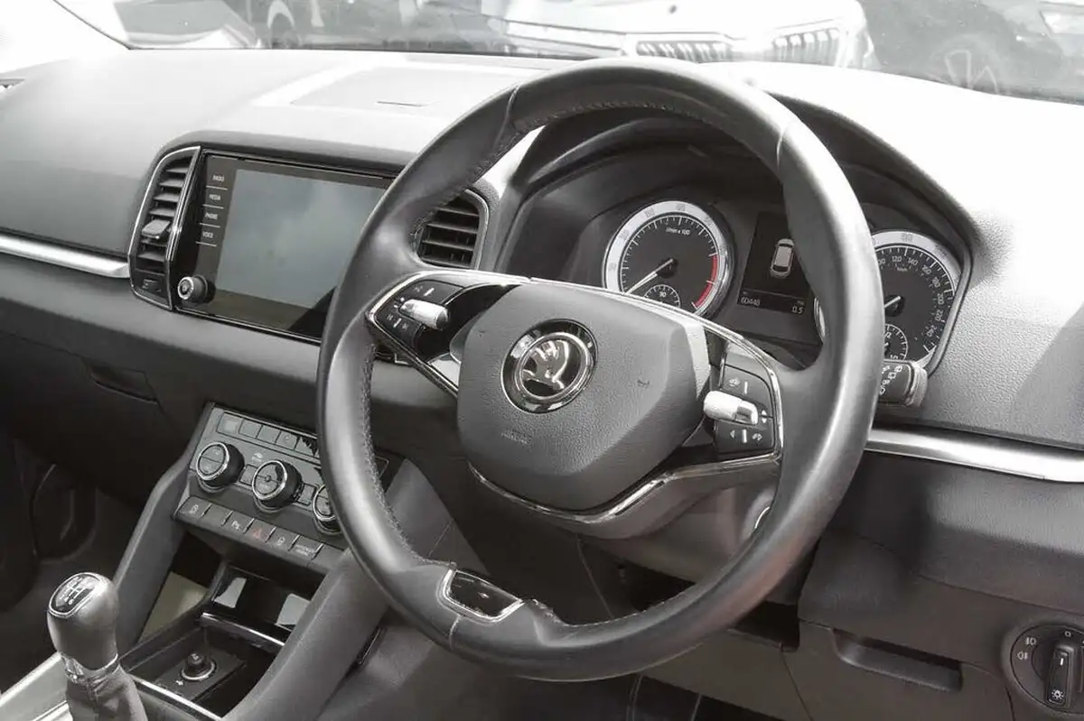2021-skoda-karoq-15-tsi-se-drive-big-5