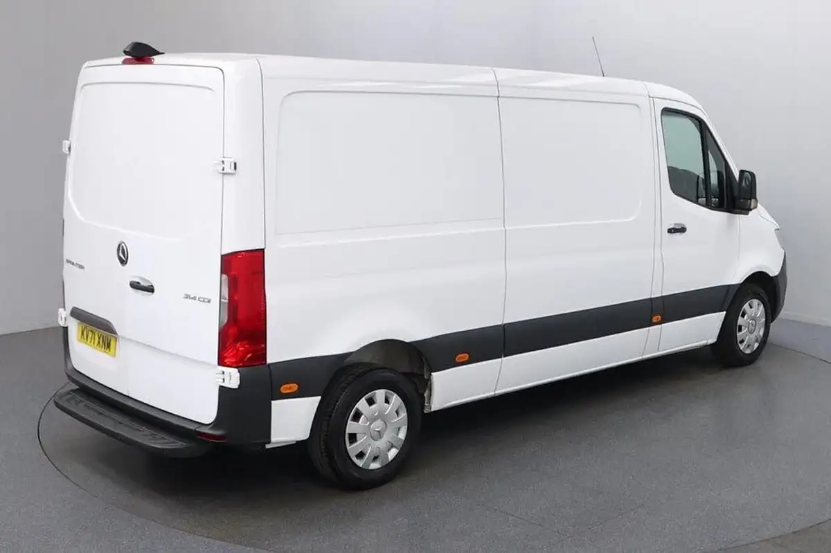 2021-mercedes-benz-sprinter-big-7