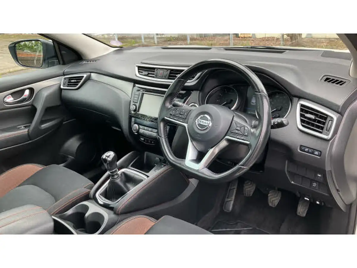 2019-nissan-qashqai-13-dig-t-n-motion-140ps-big-10