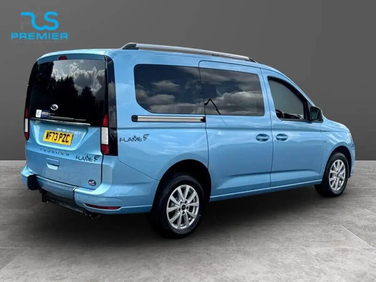 2023-ford-tourneo-connect-20-titanium-big-23