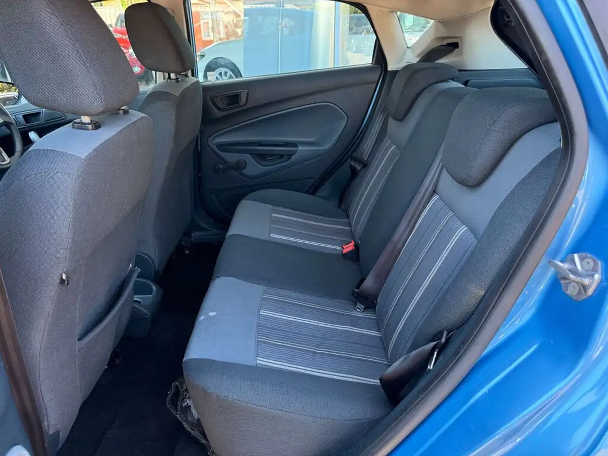 2009-ford-fiesta-125-style-82ps-5d-big-25