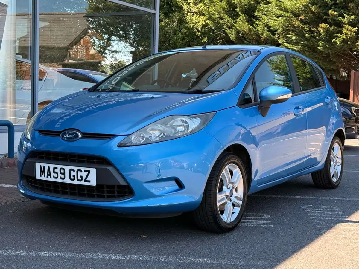 2009-ford-fiesta-125-style-82ps-5d-big-1