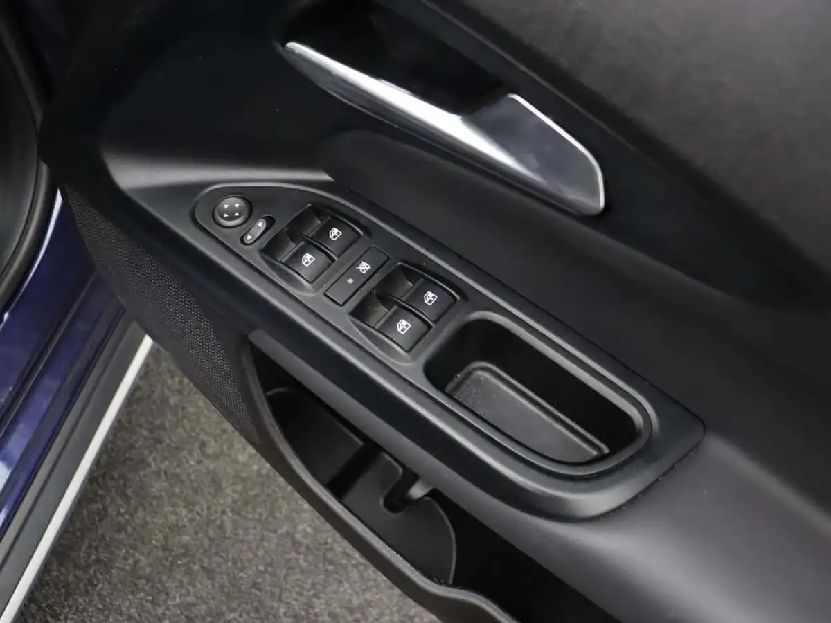 2021-fiat-tipo-10-cross-big-22