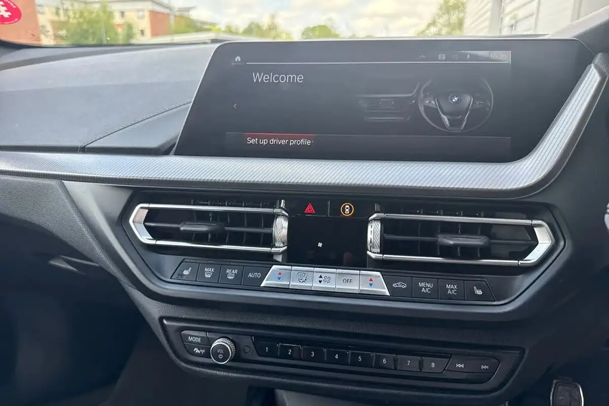 2021-bmw-1-series-15-118i-m-sport-lcp-big-41