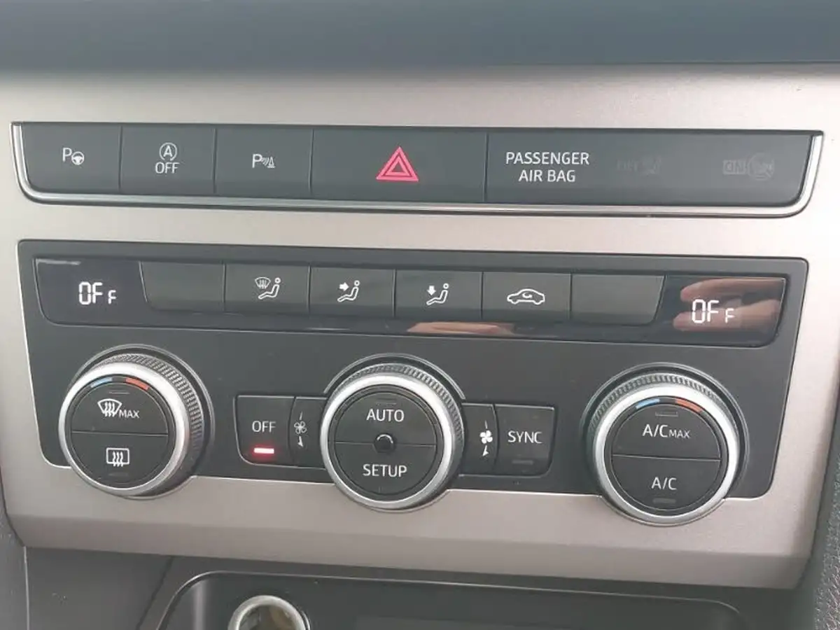 2023-seat-ateca-15-ecotsi-xperience-dsg-big-16