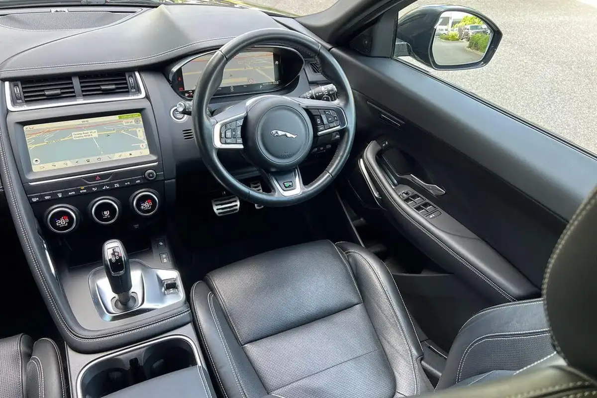 2020-jaguar-e-pace-20-i4-r-dynamic-hse-300ps-big-30