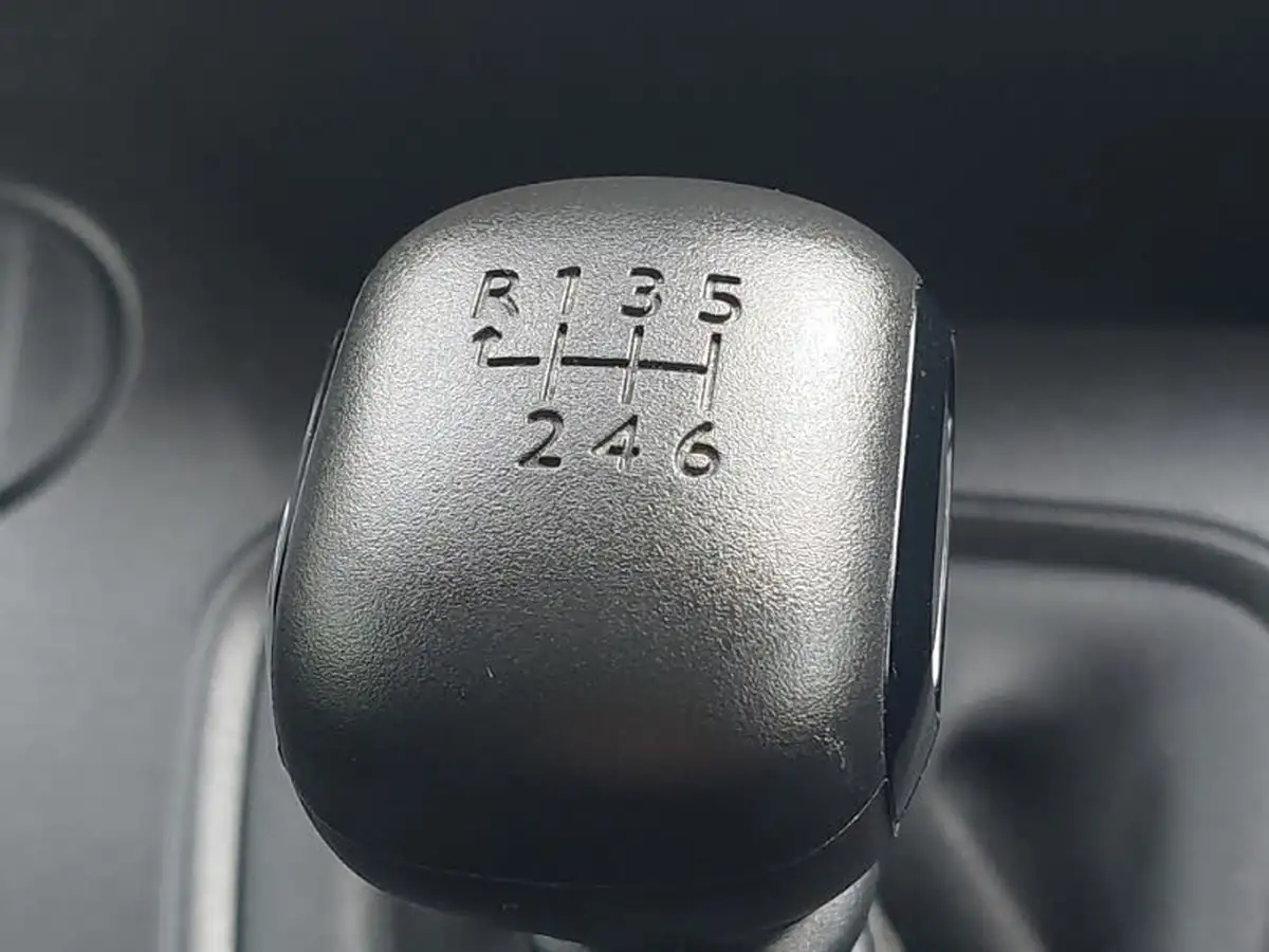 2024-peugeot-partner-15-bluehdi-professional-100pseu6d-big-11