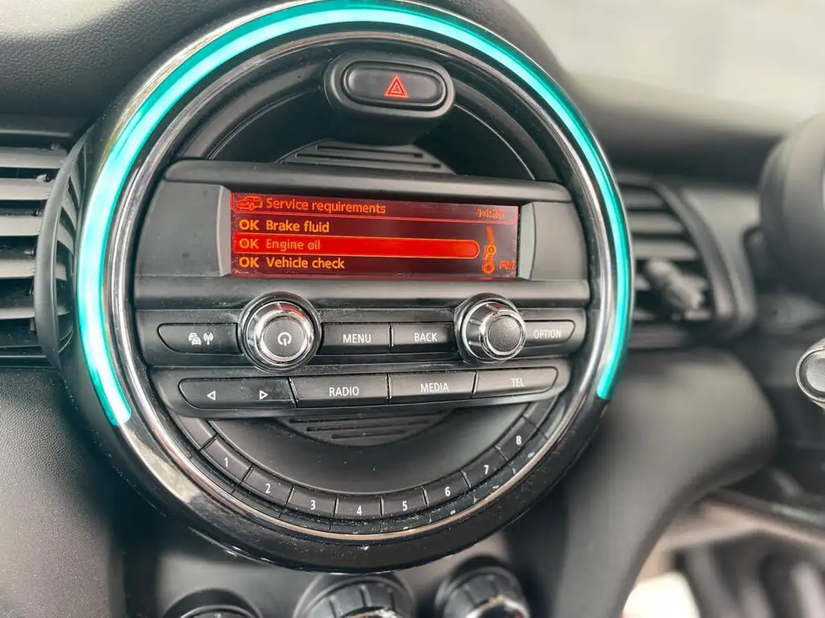 2016-mini-cooper-12-one-3d-big-36