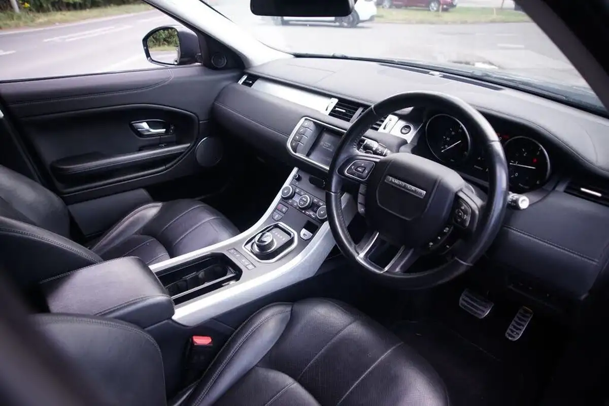 2017-land-rover-range-rover-evoque-20td4-se-tech-hatchback-5d-auto-big-2