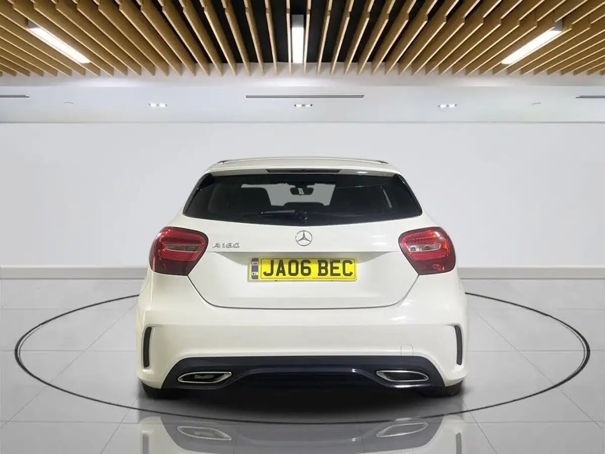 2016-mercedes-benz-a-class-16-a180-amg-line-ss-big-6
