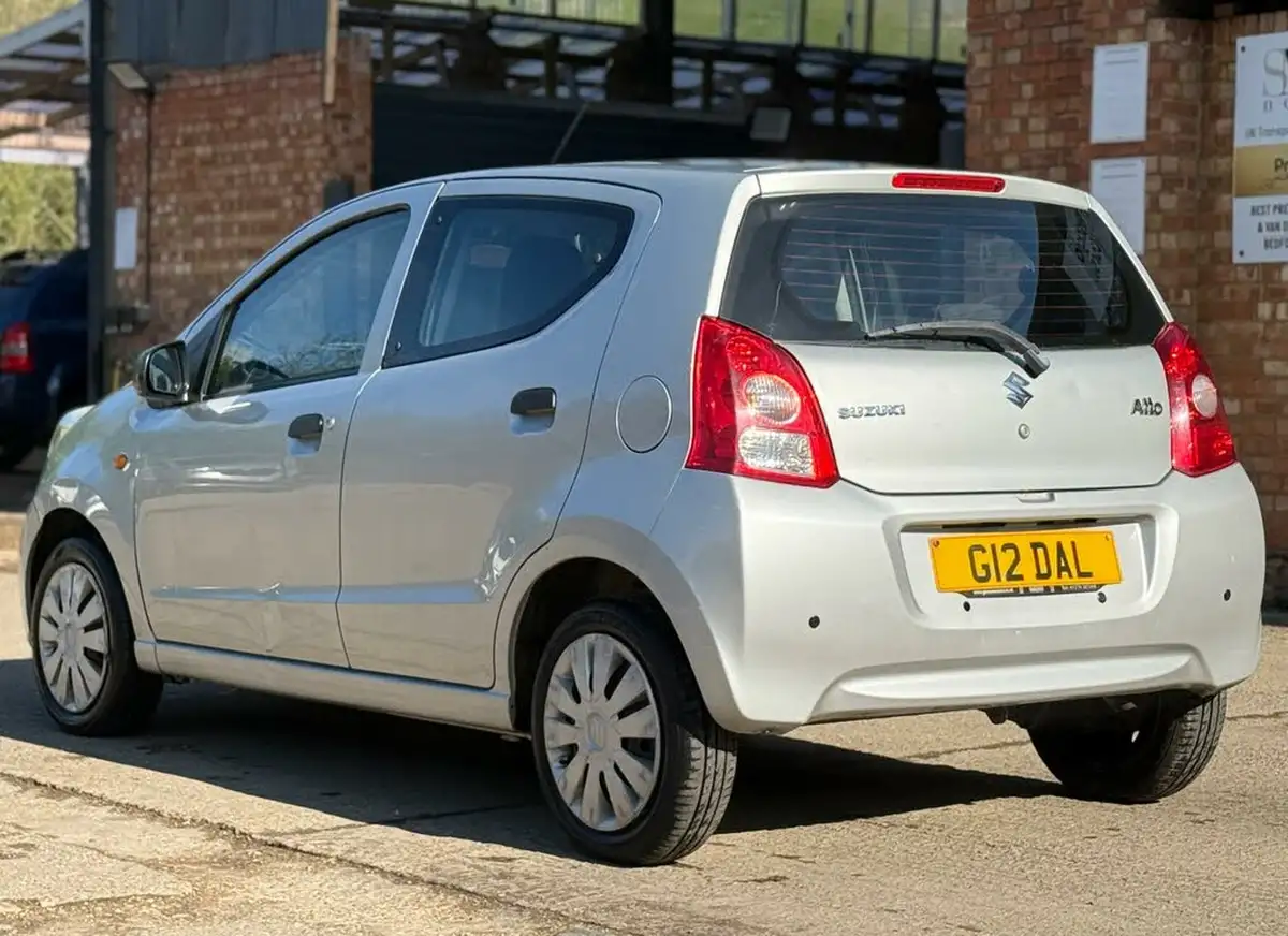 2013-suzuki-alto-10-sz-big-6