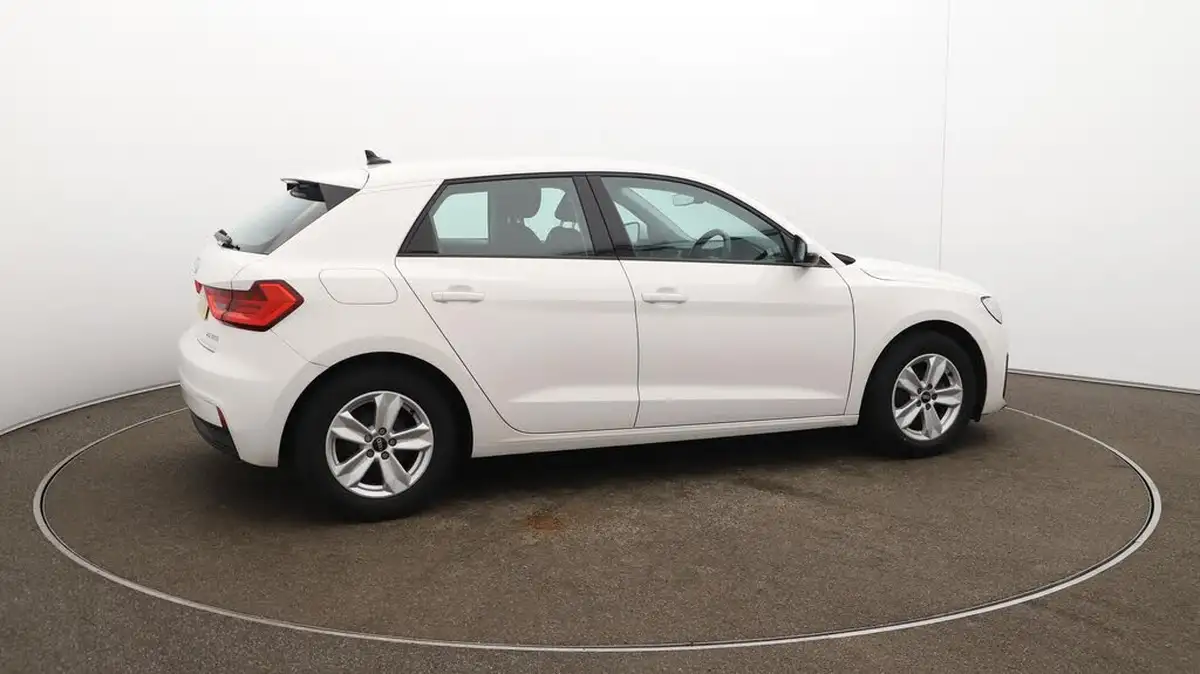 2022-audi-a1-10-25-tfsi-technik-big-50