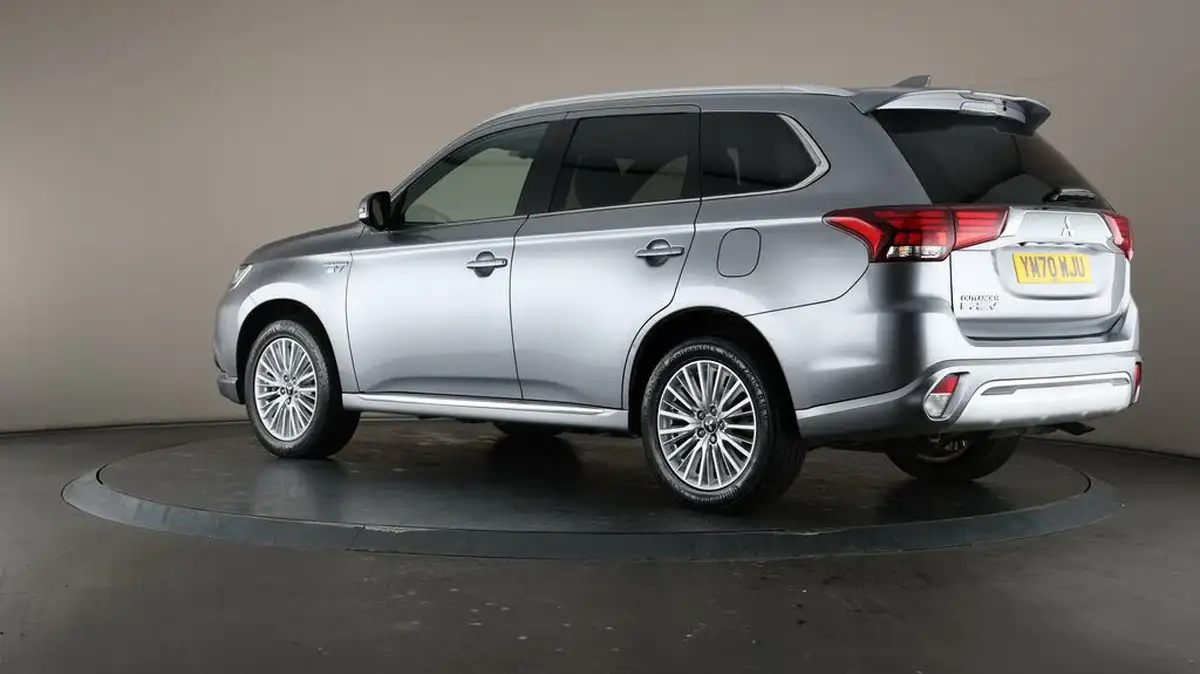 2021-mitsubishi-outlander-24-dynamic-phev-big-4