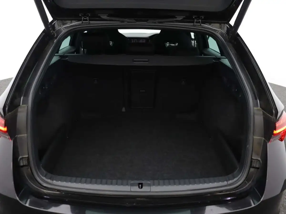 2023-skoda-octavia-20-tsi-vrs-estate-big-16