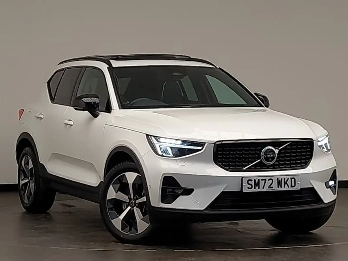 2023-volvo-xc40-20-b4-ultimate-big-0