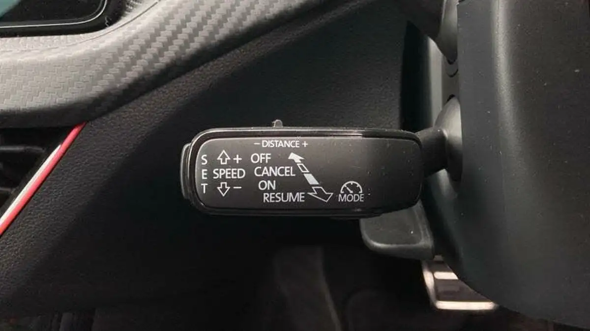 2025-skoda-scala-10-tsi-monte-carlo-edition-dsg-big-20