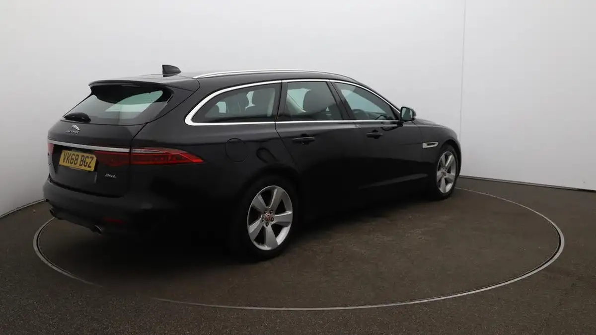 2018-jaguar-xf-20i-portfolio-249ps-sportbrake-5d-1997cc-big-42