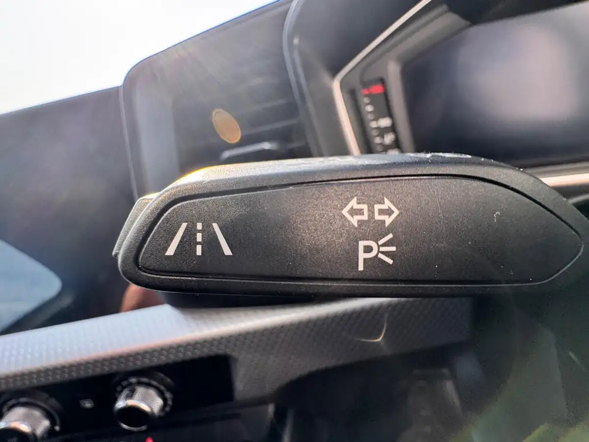 2020-audi-a1-15-35-tfsi-s-line-style-edition-tronic-big-23