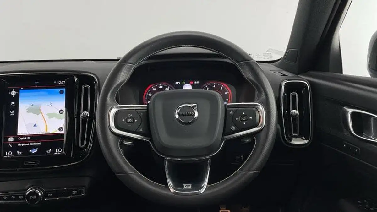 2020-volvo-xc40-20-t4-r-design-pro-awd-big-9