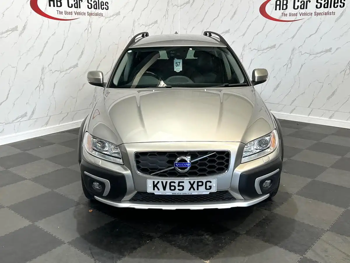2015-volvo-xc70-24td-d5-se-lux-big-1