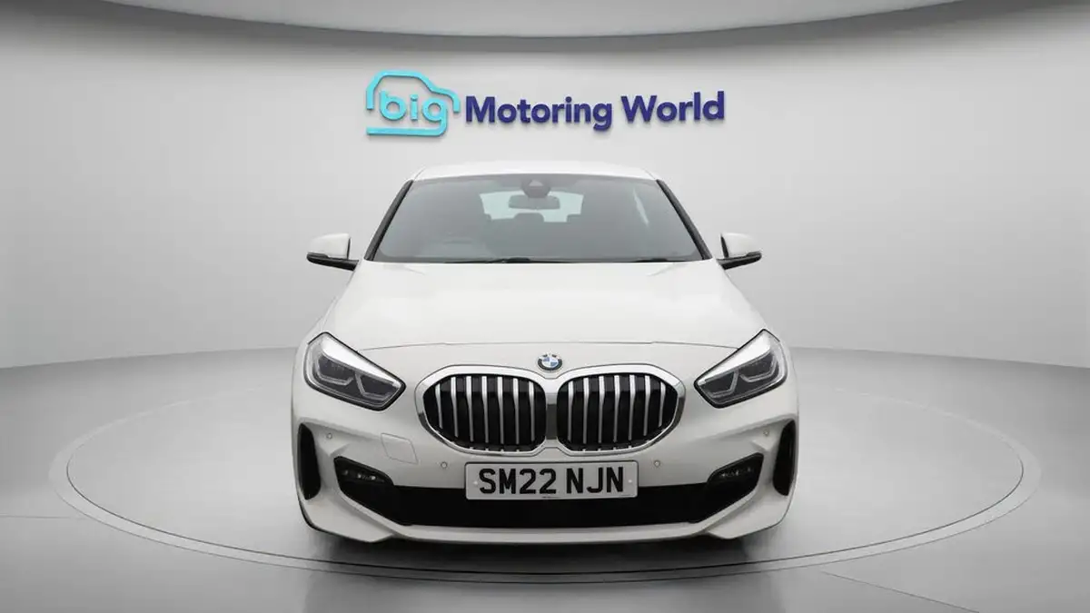 2022-bmw-1-series-15-118i-m-sport-lcp-big-2