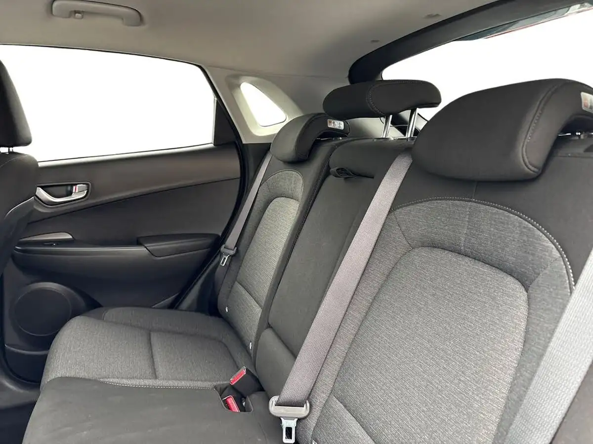 2023-hyundai-kona-e-premium-136ps-39kwh-big-9