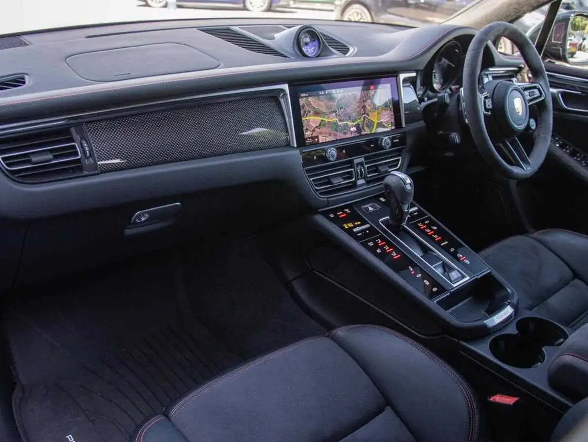 2023-porsche-macan-29-v6-gts-big-9