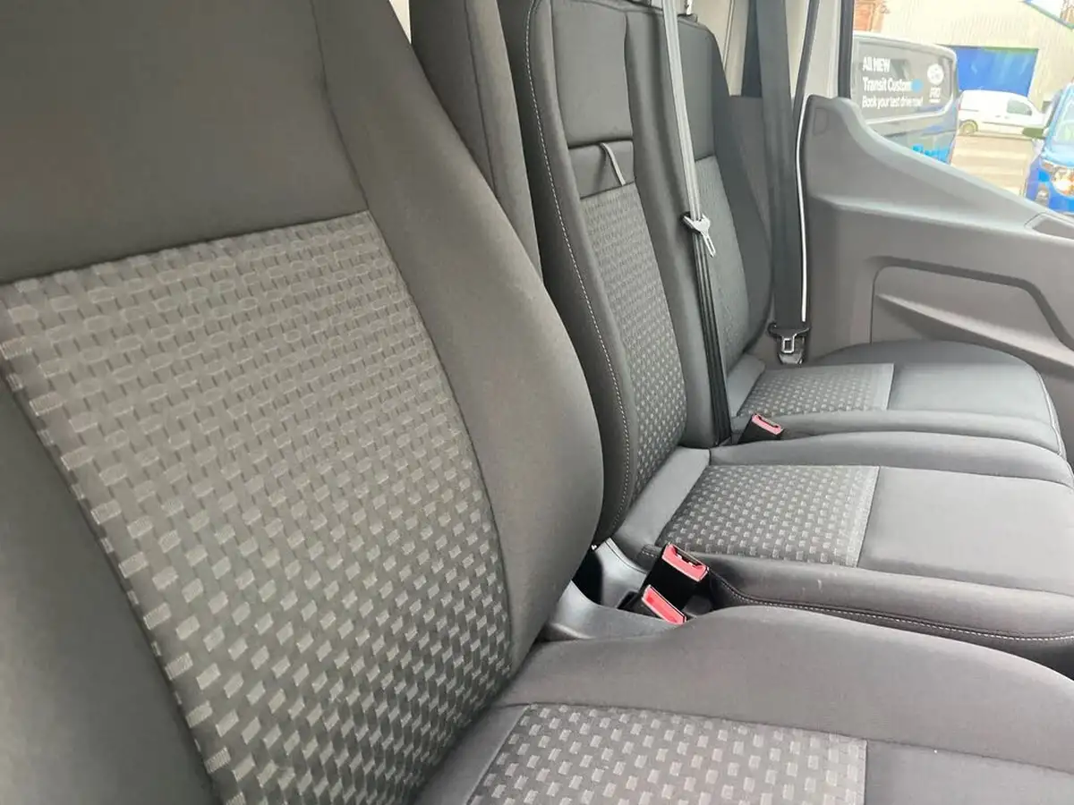 2023-ford-transit-e-390-l3h2-trend-184ps-panel-van-big-26