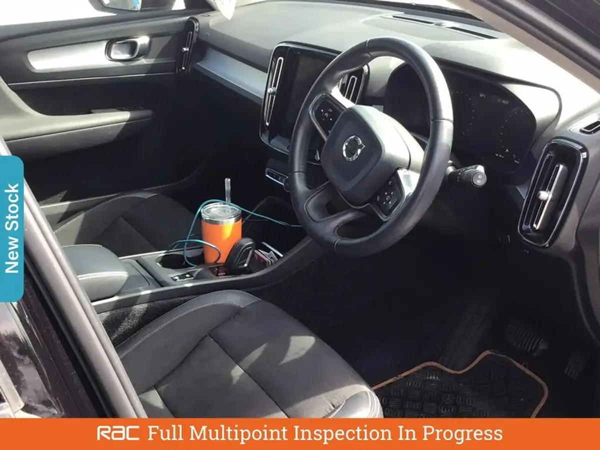 2020-volvo-xc40-15-t3-momentum-geartronic-big-2