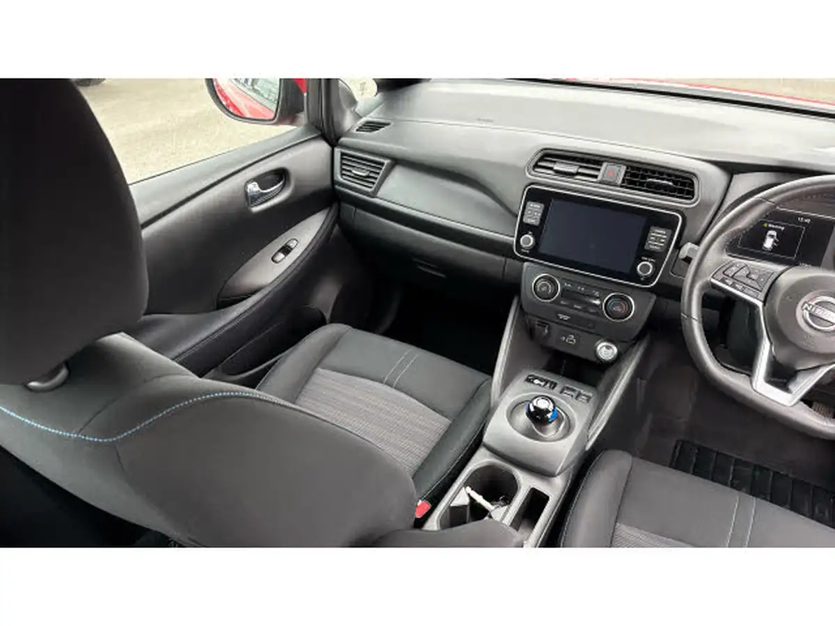 2022-nissan-leaf-e-acenta-39kwh-big-13