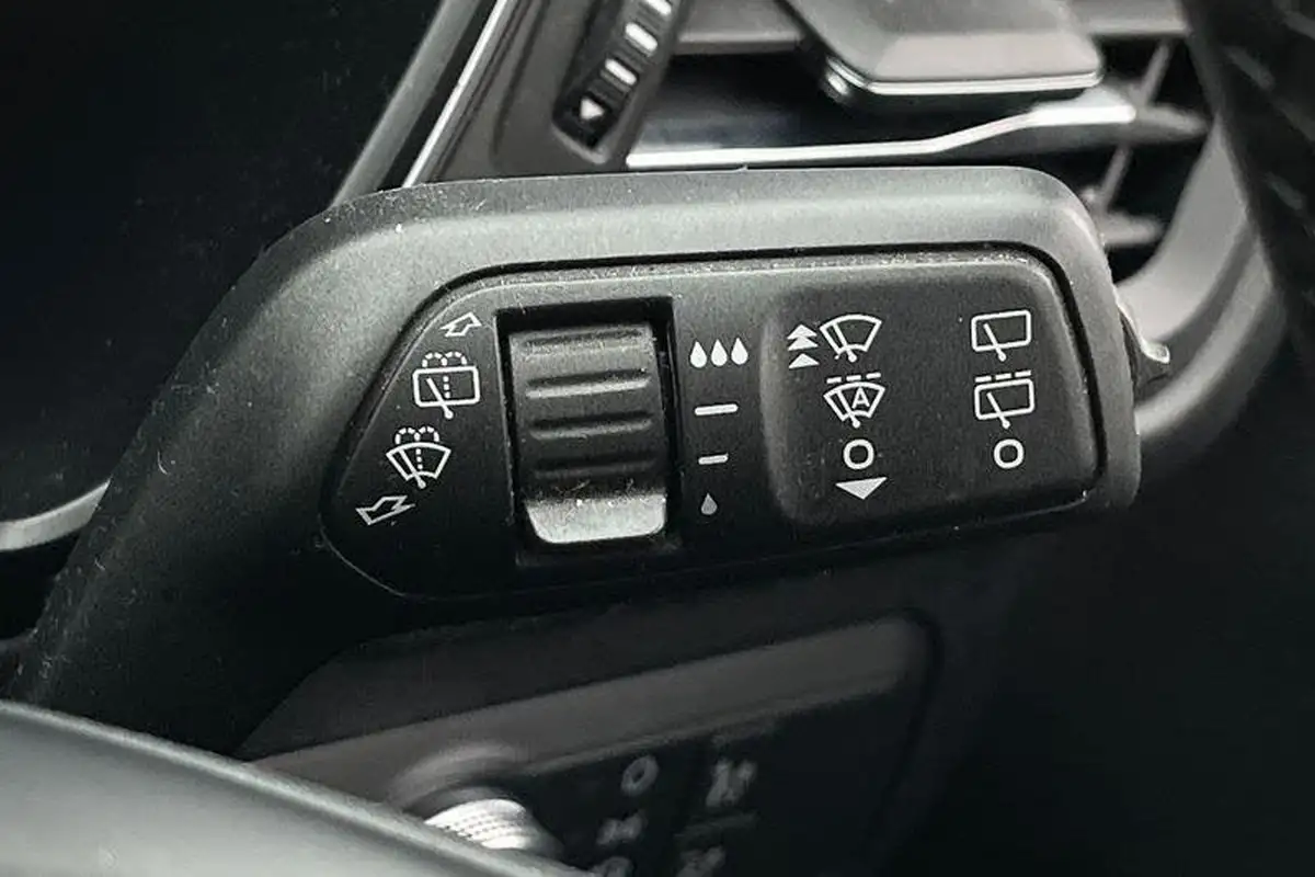 2020-ford-kuga-25t-titanium-first-edition-big-14