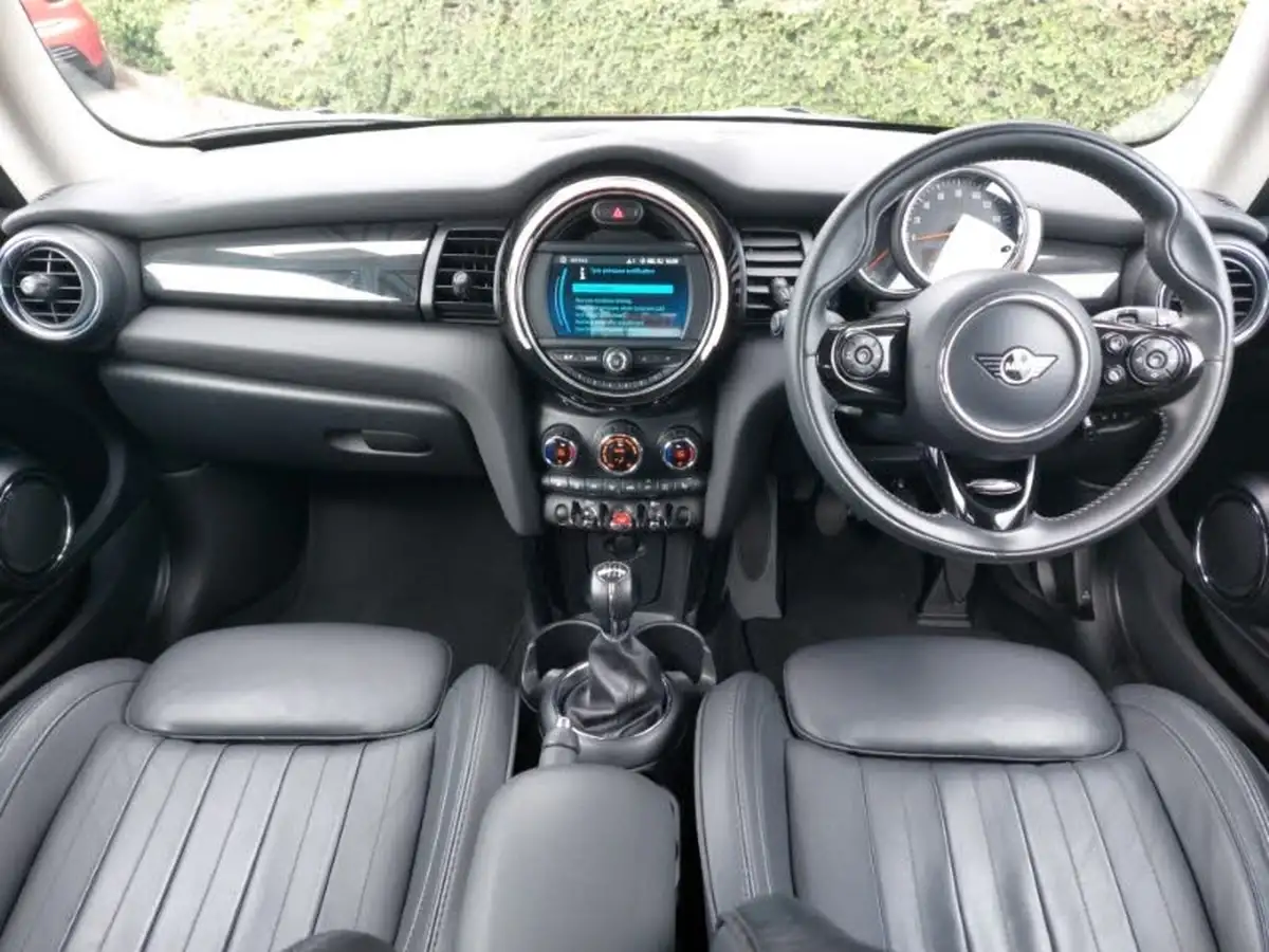 2019-mini-cooper-20-cooper-s-exclusive-189bhp-hatchback-3d-big-2