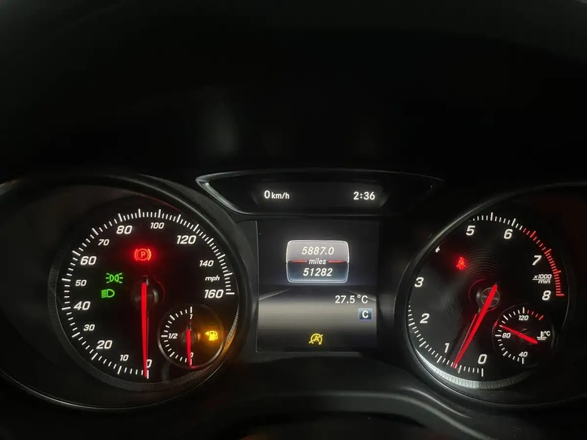 2017-mercedes-benz-cla-16-cla-180-amg-line-coupe-4d-big-18