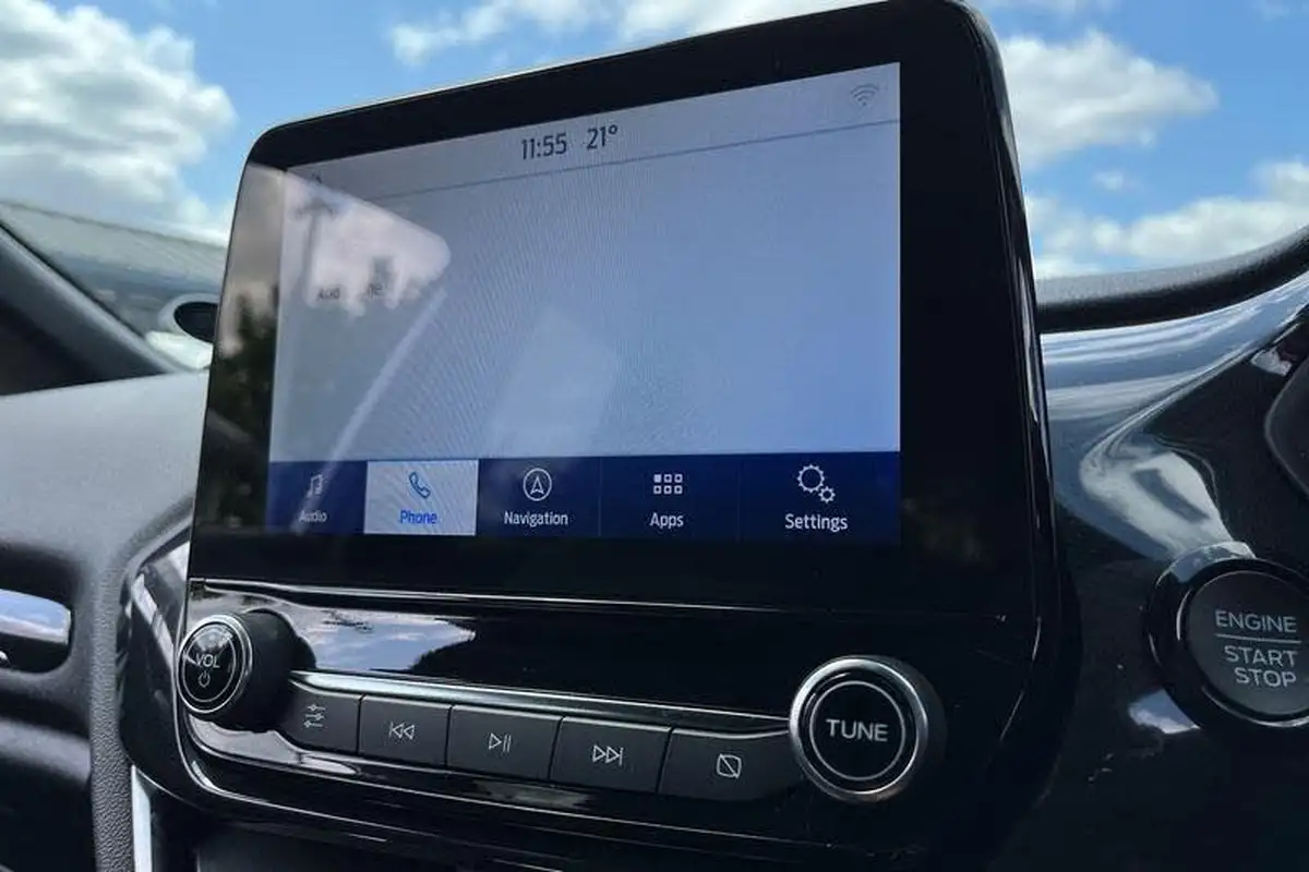 2023-ford-fiesta-10t-st-line-125ps-hybrid-mhev-big-25