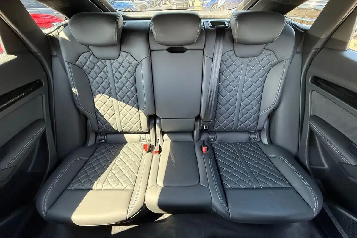 2022-audi-q5-20-45-tfsi-edition-1-sportback-big-6