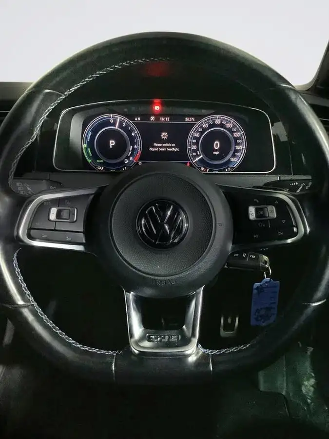 2018-volkswagen-golf-14-tsi-gte-advance-big-15