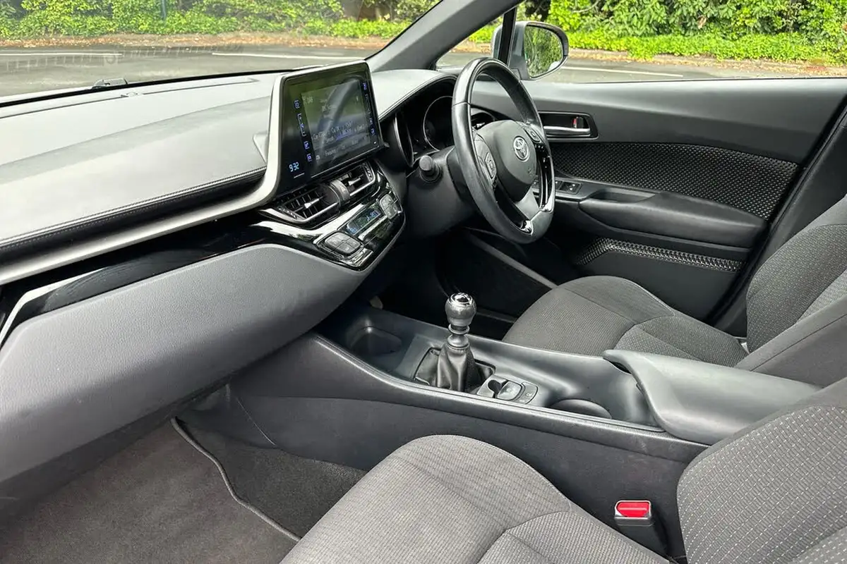 2018-toyota-c-hr-12-icon-big-1