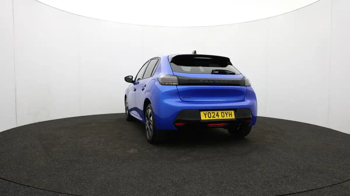 2024-peugeot-208-12-puretech-allure-big-8