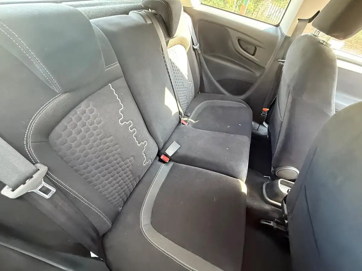 2014-fiat-punto-12-easy-3d-big-17