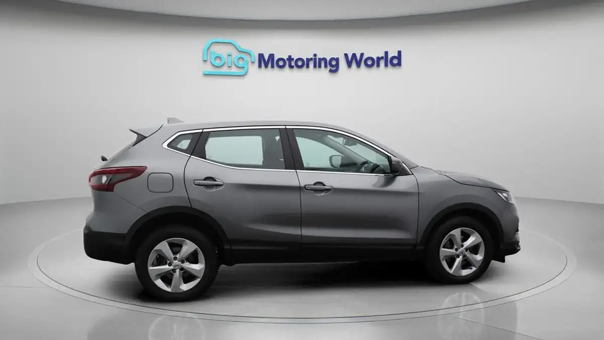 2020-nissan-qashqai-13-dig-t-acenta-premium-160ps-dct-big-8