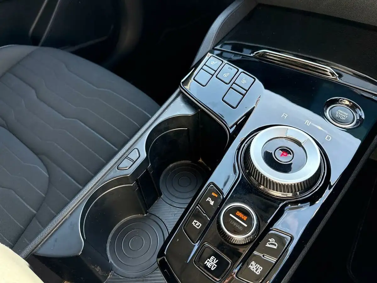 2024-kia-sportage-16-t-gdi-3-261bhp-awd-phev-auto-big-17