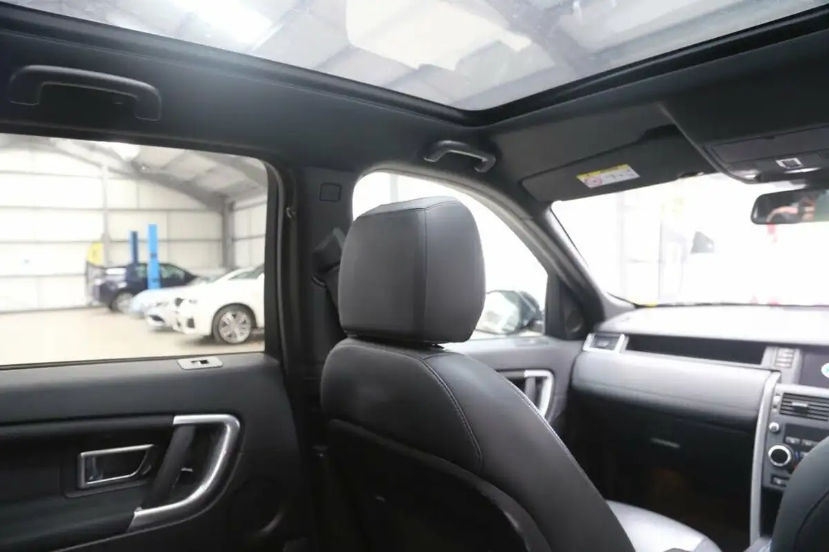 2019-land-rover-discovery-sport-20td4-landmark-big-39