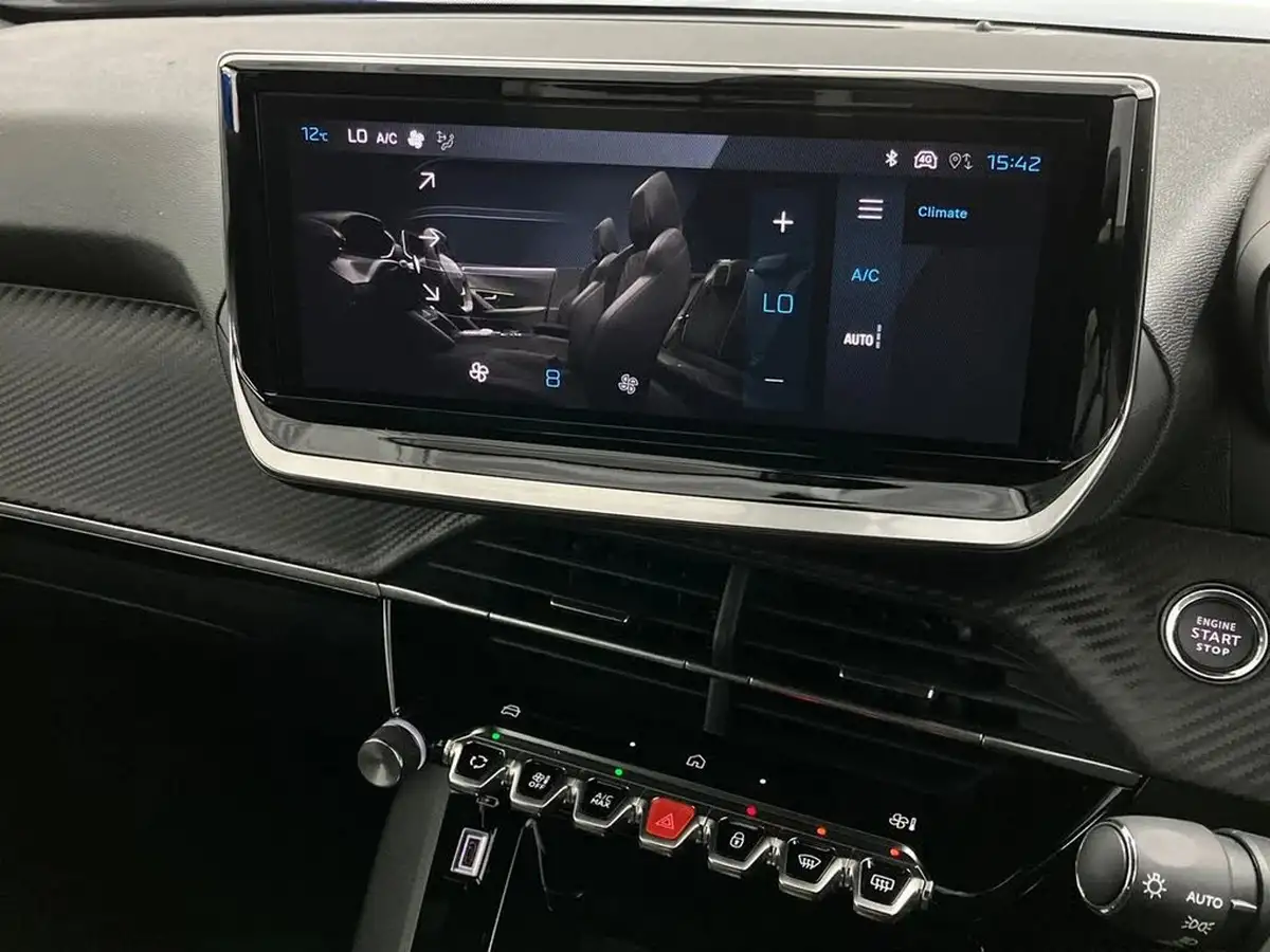 2024-peugeot-2008-suv-12-puretech-allure-130ps-eat8-big-13